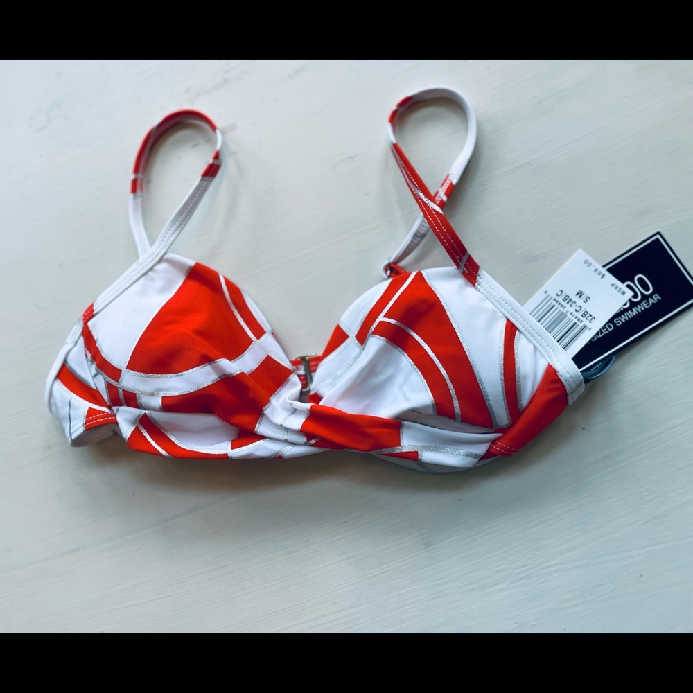 2 BAMBOO bikini top. 32-34B/C